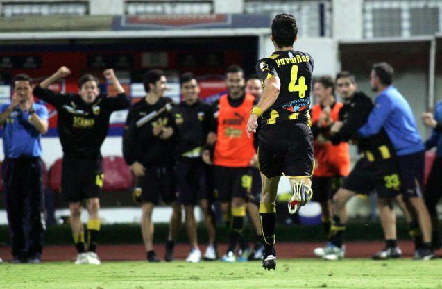 Οι παίκτες «κρατάνε» τον Χιμένεθ στην ΑΕΚ