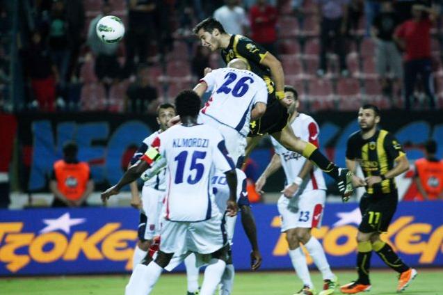 Η ΑΕΚ «απέδρασε» από τη Νέα Σμύρνη και πάτησε κορυφή