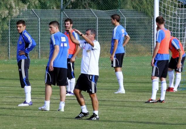 Τους αντικαταστάτες των απόντων ψάχνει ο Σάντος