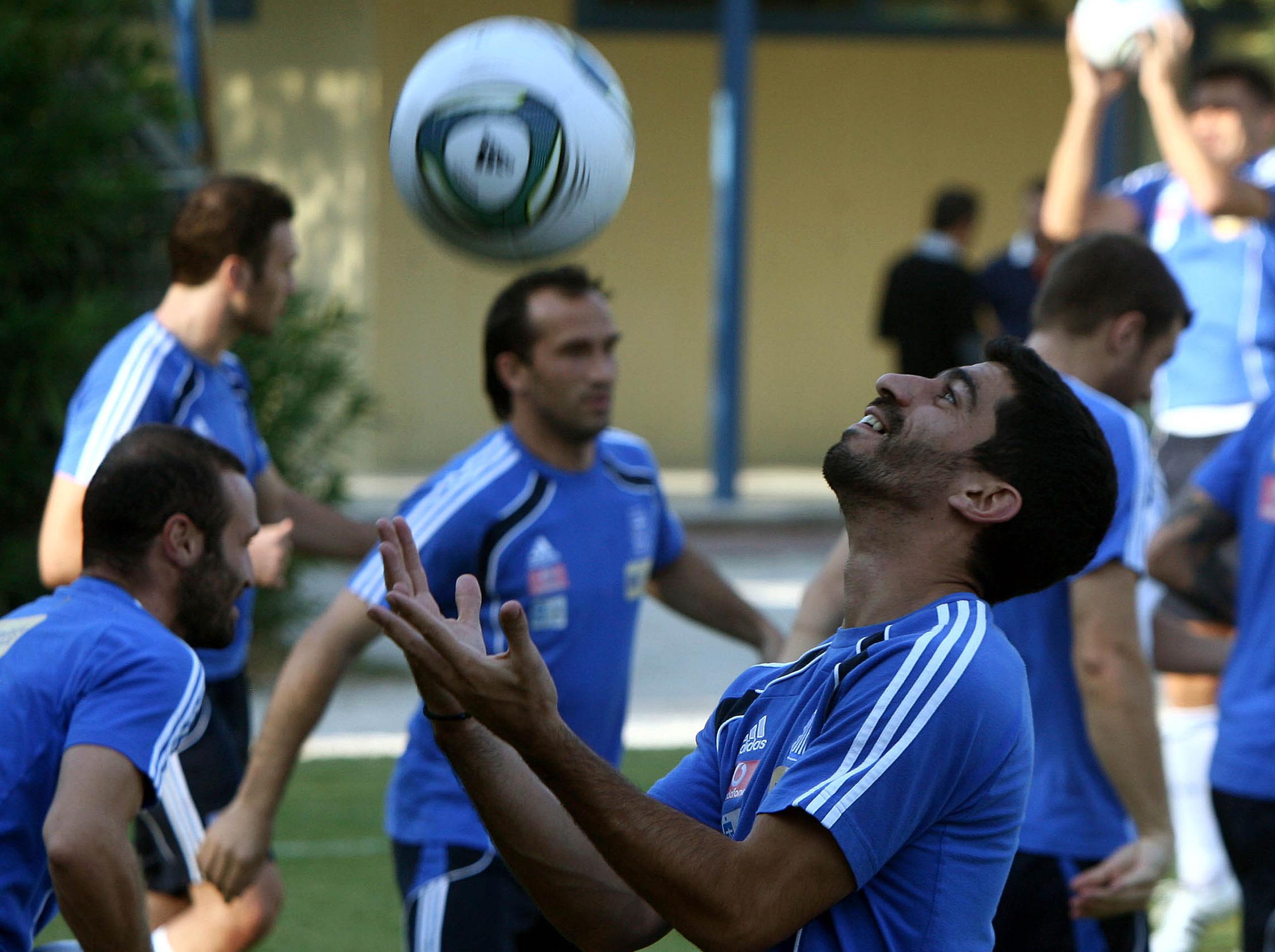 Προβληματίζεται για τον σέντερ φορ ο Σάντος με φαβορί τον Γκέκα