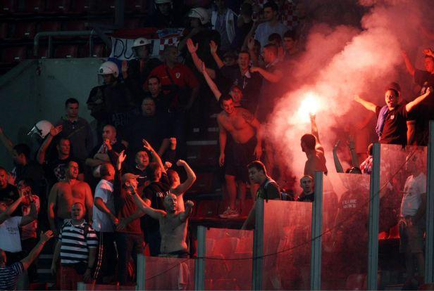 Σε απολογία Ελλάδα και Κροατία από την UEFA