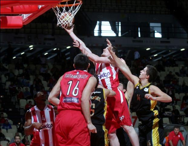 Παρά… ένα τριαντάρα του Ολυμπιακού επί του Αμαρουσίου, 92-63