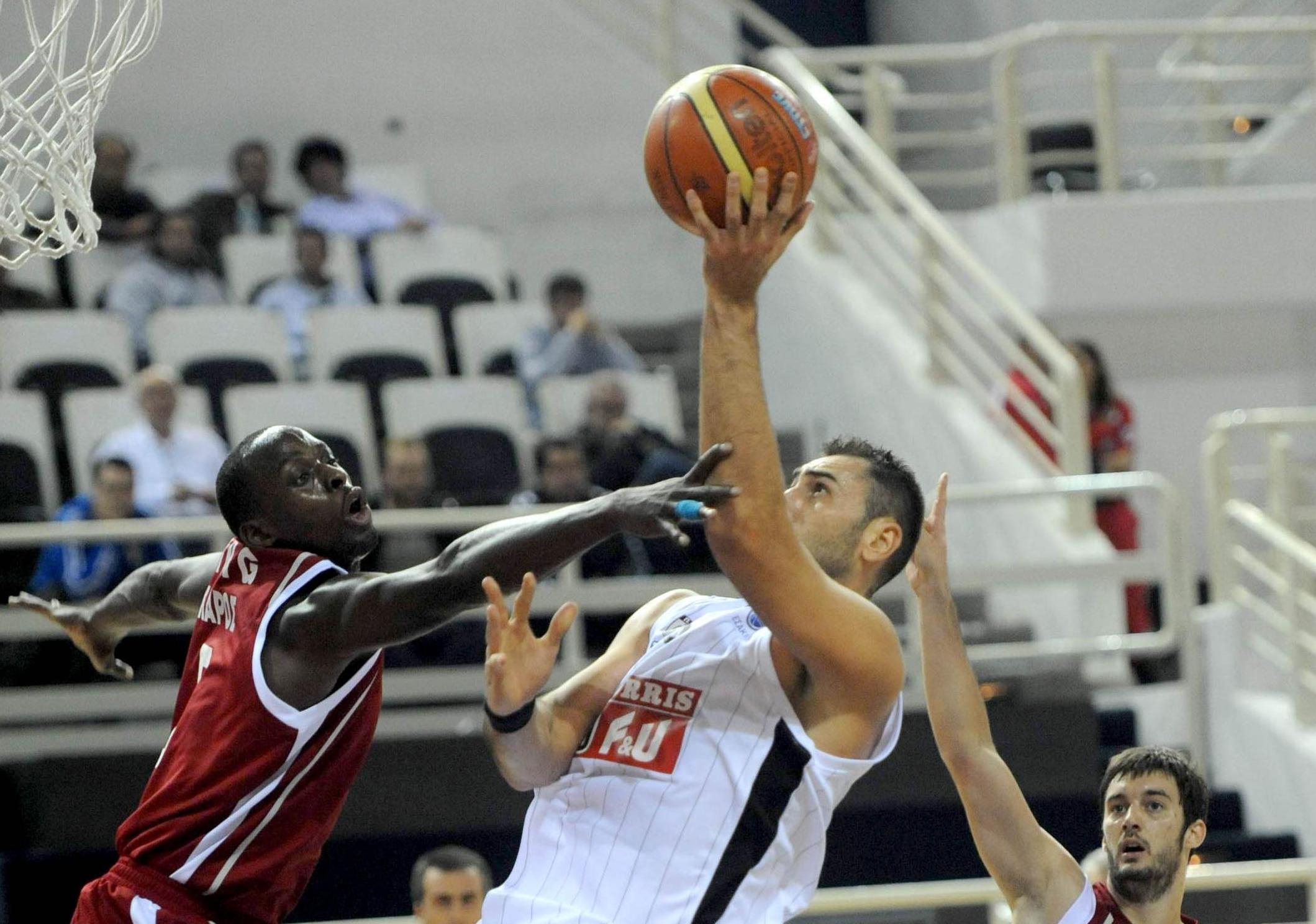 «Πτήση» Δικεφάλου στην τετράδα του Κυπέλλου Ελλάδας