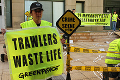 Greenpeace: Ζητά την απαγόρευση της μηχανότρατας στις Β.Κυκλάδες και τη δημιουργία θαλάσσιων καταφυγίων