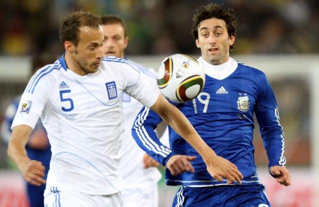 «Η Σουόνσι, μπορεί να με επαναφέρει στην Εθνική», λέει ο Μόρας