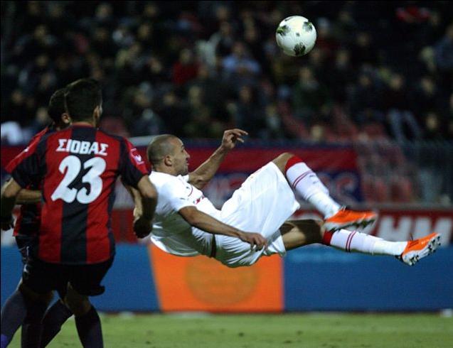 Περίπατο στην Πλατεία έκανε ο Ολυμπιακός, 3-0 τον Πανιώνιο