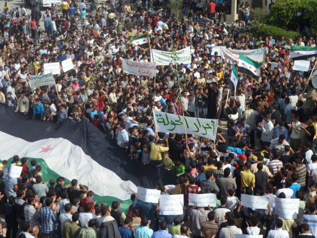 Πυρ κατά αμάχων άνοιξαν δυνάμεις ασφαλείας σε πόλεις της Συρίας