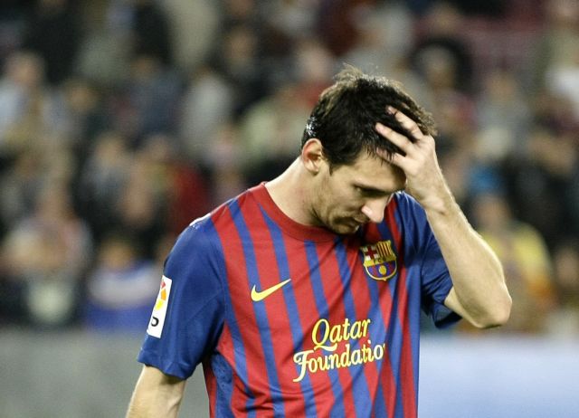 Η Σεβίλλη κράτησε την Μπαρτσελόνα πίσω από την Ρεάλ