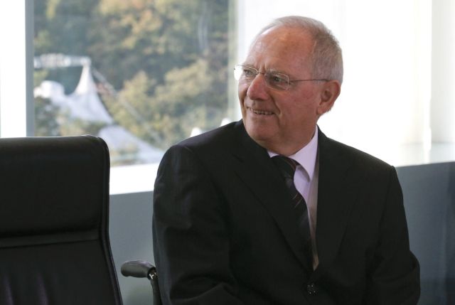 Μέχρι το καλοκαίρι η προθεσμία ανακεφαλαιοποίησης των τραπεζών, λέει ο Σόιμπλε