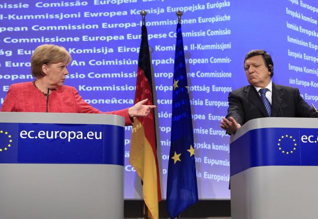 Για αναπροσαρμογή του δεύτερου πακέτου προς την Ελλάδα μιλά και η Μέρκελ