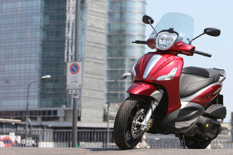 Ισχυρότερο Piaggio Beverly 350 Sport Touring