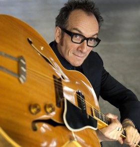 «Σόλο» στην Αθήνα την Τετάρτη ο Έλβις Κοστέλο