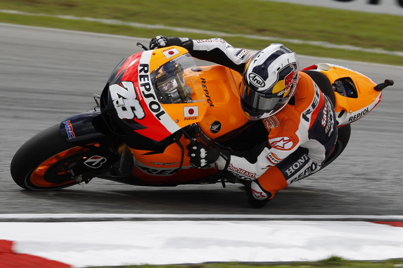 MotoGP Μαλαισίας 2011, ΕΔ1-2: Dani Pedrosa vs Casey Stoner στη Sepang