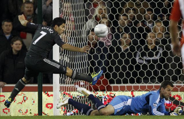 Πρόκριση με τη σφραγίδα Σουάρες για Λίβερπουλ και Στάριτζ για Τσέλσι