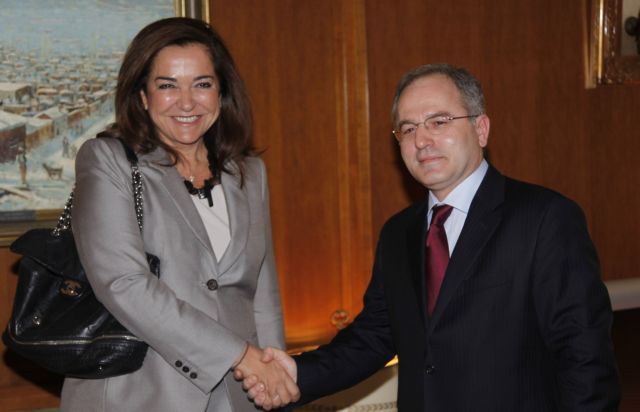 «Η χώρα αυτή τη στιγμή χρειάζεται συνεργασία» λέει η Ντόρα Μπακογιάννη