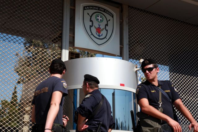 Χωρίς επεισόδια η νέα συγκέντρωση απόστρατων έξω από το υπουργείο Αμυνας