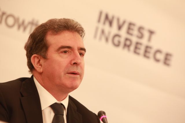 Στο Παρίσι την Τρίτη ο Μιχάλης Χρυσοχοΐδης