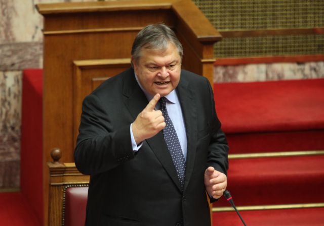 Ύφεση 2,5% και έλλειμμα 6,8% του ΑΕΠ προβλέπει ο προϋπολογισμός του 2012