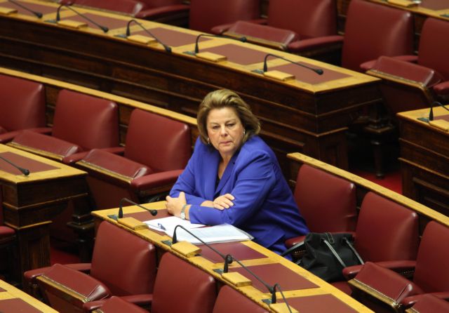 «Αδυνατώ να ψηφίσω το άρθρο 37 ως έχει» είπε η Λούκα Κατσέλη