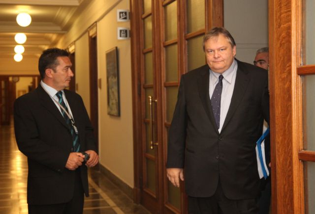 Νέα αναταραχή στο ΠΑΣΟΚ προκαλεί το άρθρο 37 για τις κλαδικές συμβάσεις