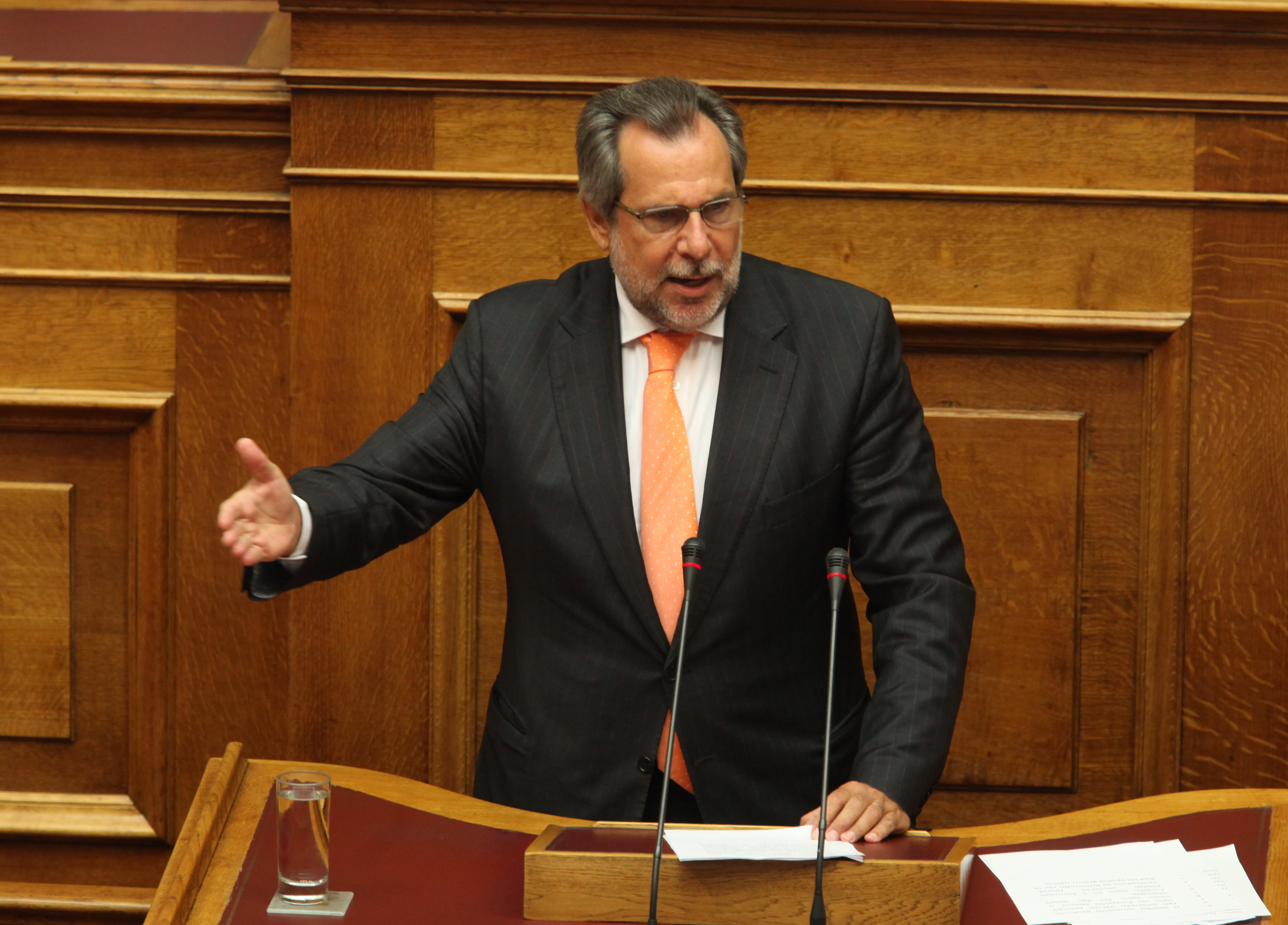 Υψηλοί τόνοι στη Βουλή στη διάρκεια ερώτησης για την έξαρση της εγκληματικότητας