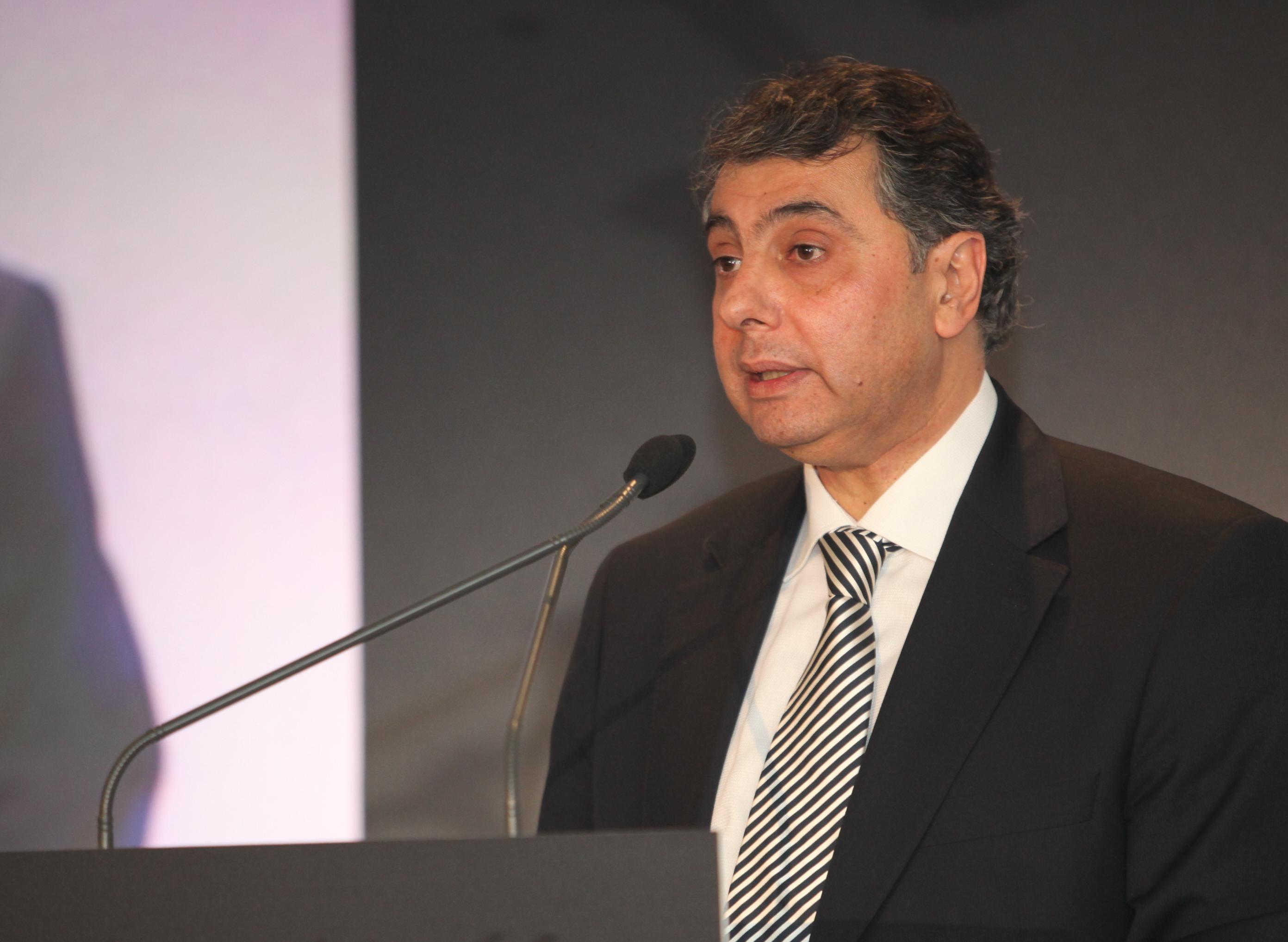 Αντίθετες ΕΣΕΕ και ΓΣΕΒΕΕ στην κατάργηση των συλλογικών συμβάσεων