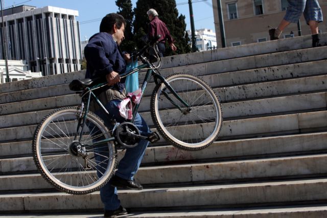 Χωρίς Μετρό, λεωφορεία, τραμ και τρόλεϊ την Τρίτη, στάση εργασίας στον ΗΣΑΠ
