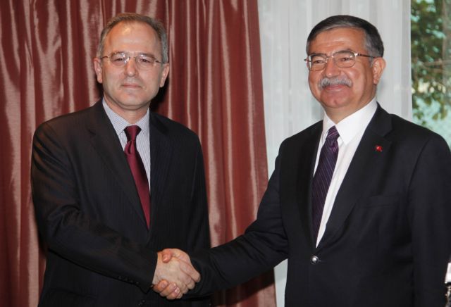 Να σταματήσουν οι συμπεριφορές έντασης ζήτησε ο Π.Μπεγλίτης από την Τουρκία