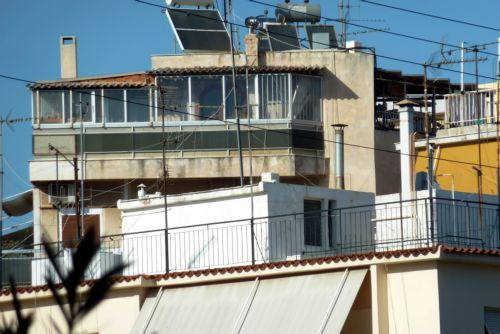 Στο ΣτΕ ο νόμος για την τακτοποίηση των ημιυπαίθριων