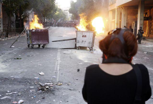 Πολιτική αντιπαράθεση ΚΚΕ-ΣΥΡΙΖΑ για τα επεισόδια στο κέντρο της Αθήνας