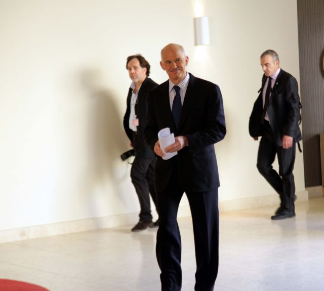 «Αυταρχισμός η προσπάθεια κάποιων να επιβάλλουν τις απόψεις τους» λέει ο πρωθυπουργός