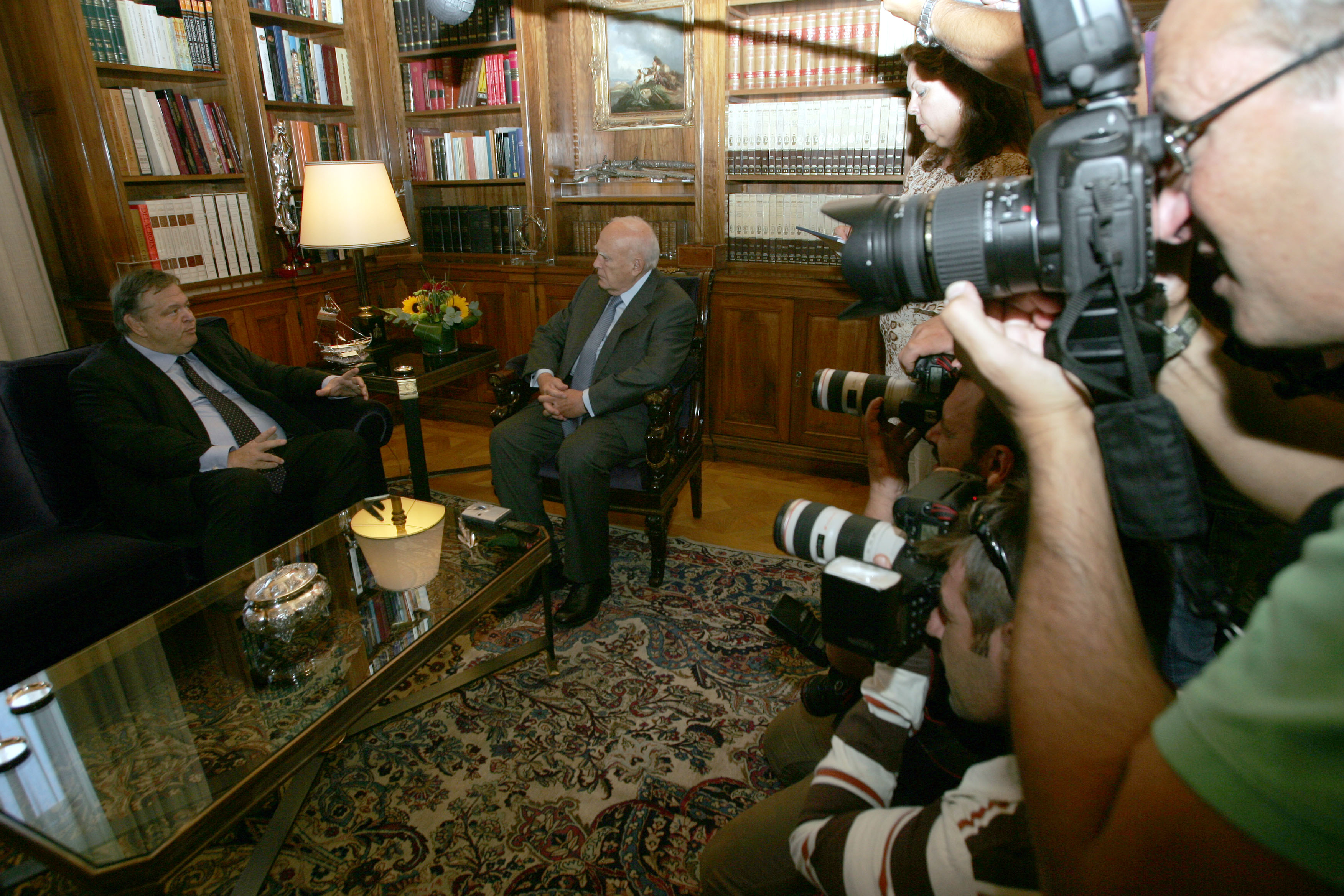 «Θα επιδιώξουμε το καλύτερο για τη χώρα» διαβεβαίωσε τον Κ.Παπούλια ο Ευ.Βενιζέλος