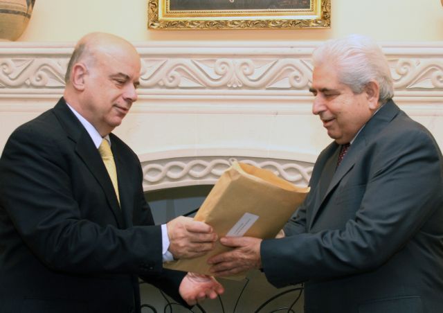 Την πλήρη στήριξή του στον Δ.Χριστόφια εξέφρασε η κυπριακή κυβέρνηση