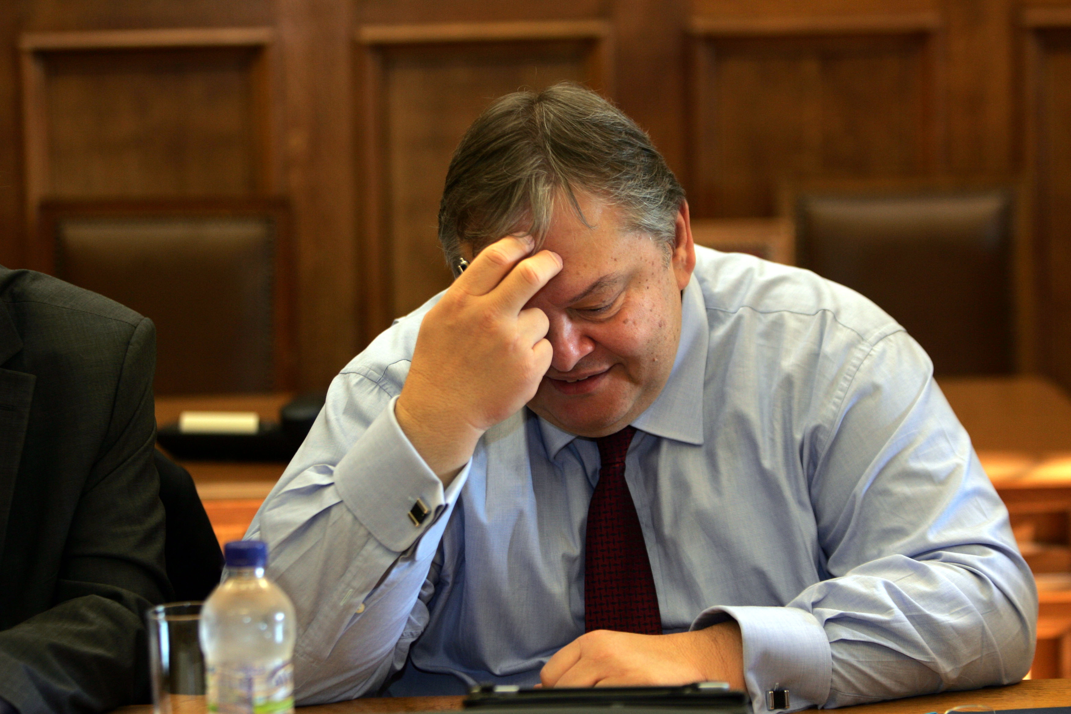 Στο τραπέζι σχέδιο για μεγαλύτερη αναδιάρθρωση του χρέους, λέει ο Ευ.Βενιζέλος