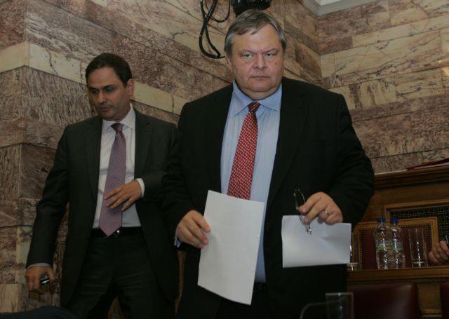 Το άρθρο του πολυνομοσχεδίου για τις συλλογικές συμβάσεις «δεν μπορεί να αλλάξει»