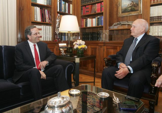 Συνάντηση Παπούλια-Σαμαρά την Παρασκευή, στον απόηχο των άκαρπων επαφών με τον πρωθυπουργό