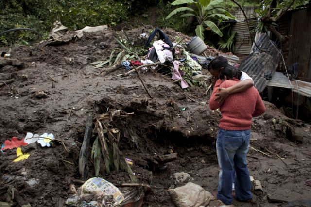 Δεκάδες νεκροί από καταρρακτώδεις βροχές στην κεντρική Αμερική
