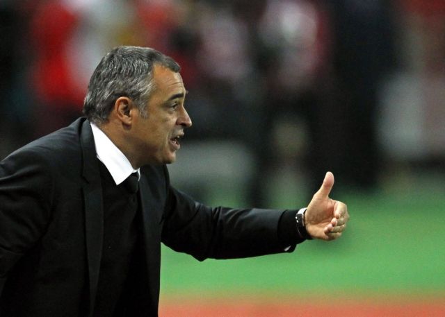 «Επικίνδυνη η ΑΕΚ που παίζει το τελευταίο χαρτί της» είπε ο Κουσέιρο