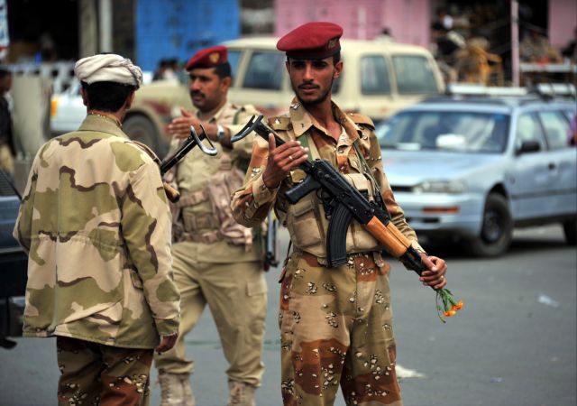 Αναφορές για «φίλιο βομβαρδισμό» στρατοπέδου στην Υεμένη