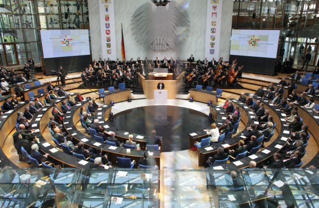 Διαβουλεύσεις στο Βερολίνο εν όψει της κρίσιμης ψηφοφορίας για την ενίσχυση του EFSF