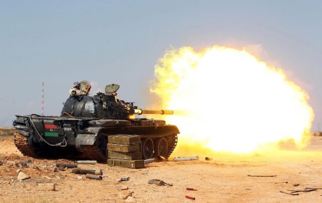 «Ο Καντάφι είναι στη Λιβύη και θα πολεμήσει ως το τέλος» κατά τον πρωθυπουργό του