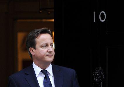 «Πάρτε το μπαζούκα σας και δώστε λύση» καλεί τους ηγέτες της Ευρωζώνης ο Ντ.Κάμερον