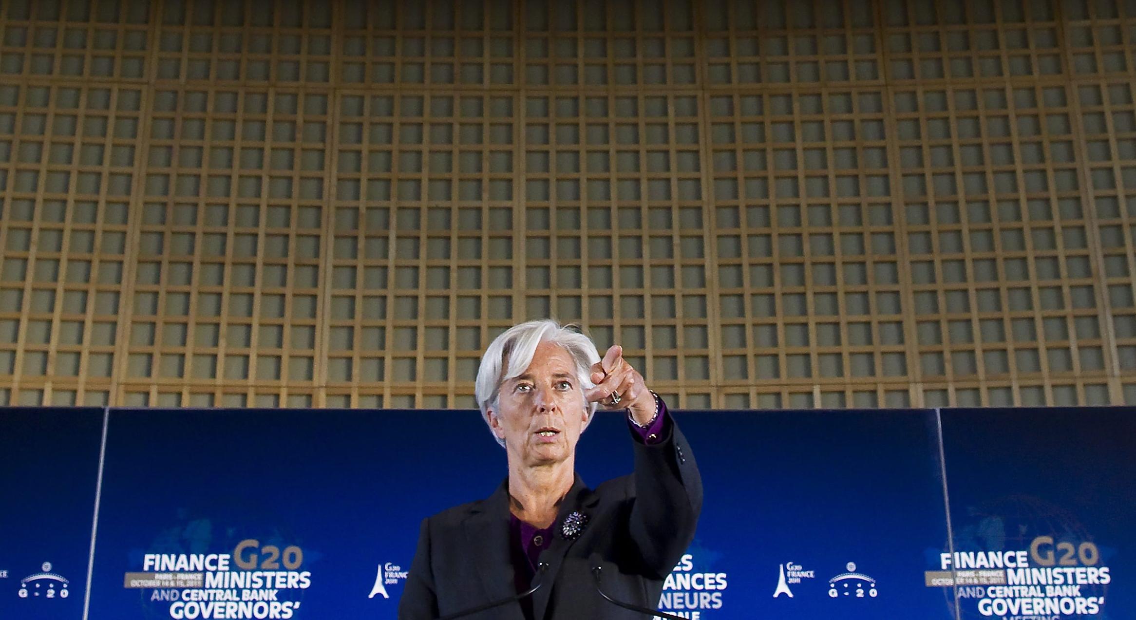 «Με ανησυχία» παρακολουθεί το ΔΝΤ την κατάσταση με τα επεισόδια στην Αθήνα