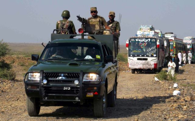 Με «πόλεμο» στο Πακιστάν προειδοποιεί ο ηγέτης των Ταλιμπάν στο Αφγανιστάν