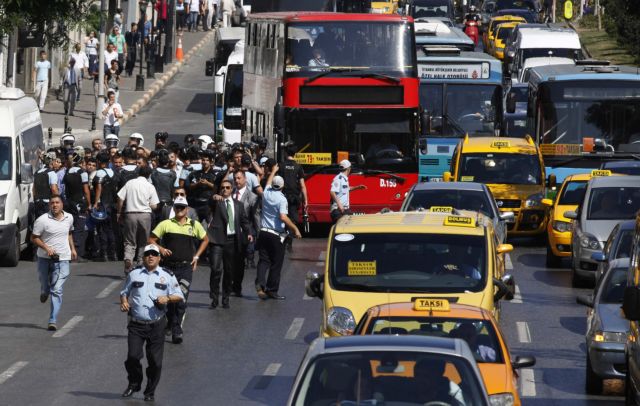 Πάνω από 120 άτομα συνελήφθησαν στην Τουρκία για διασυνδέσεις με Κούρδους αντάρτες