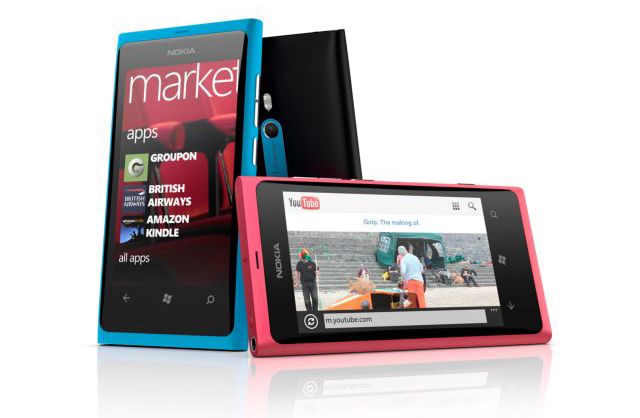 Η Nokia παρουσιάζει τον καρπό του έρωτά της με τη Microsoft