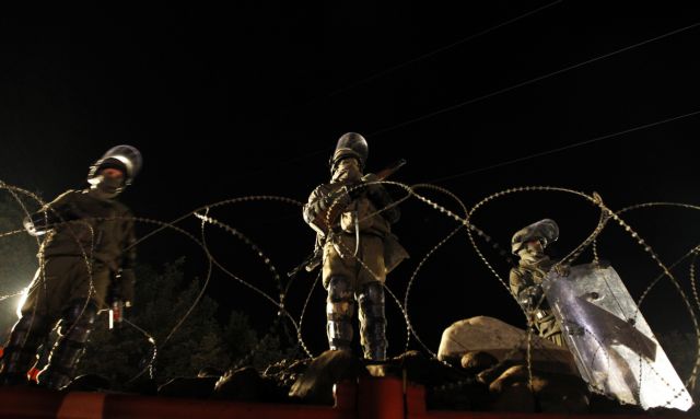 Σέρβοι εμπόδισαν δυνάμεις του ΝΑΤΟ να μετακινήσουν οδοφράγματα στο βόρειο Κόσοβο