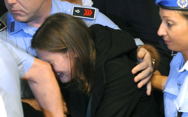 Στις ΗΠΑ επιστρέφει η Αμάντα Νοξ μετά την αθώωση για φόνο στην Ιταλία