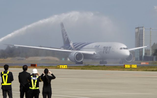 Tους αιθέρες κατακτά (επιτέλους) το Dreamliner της Boeing