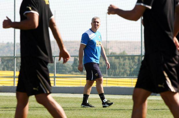 Δοκιμάζει 11άδα ο Κωστένογλου για το ντέρμπι